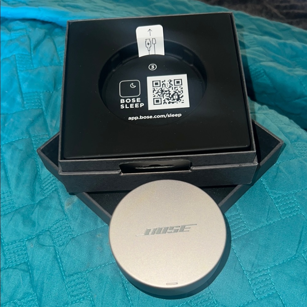 Bose Sleepbuds in Elegant Silver